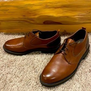 Neil M Men's Oxford in Cognac 
100% Leather Size 9M (medium width)
